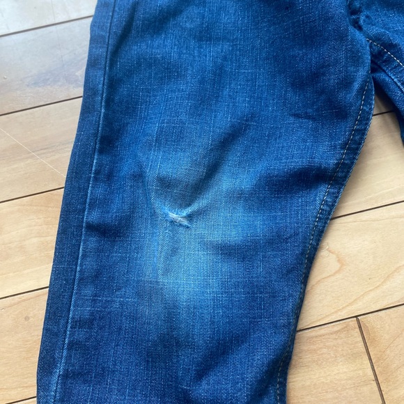 H&M distressed denim 4-5Y - Picture 2 of 11